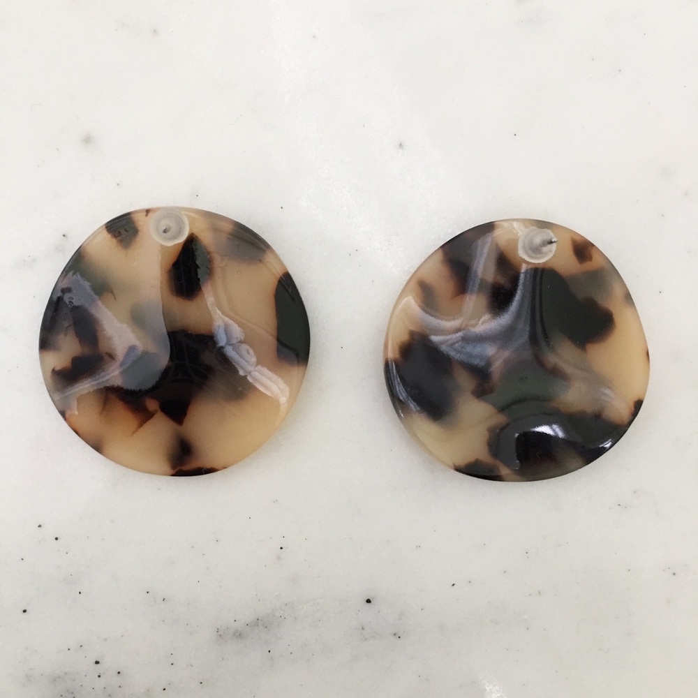 "Brigitte" Earrings || Tortoise Shell Statement - Picture 4 of 9